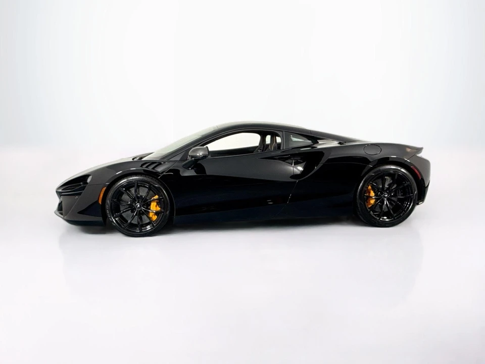 2023 McLaren Artura - Image 8 of 31