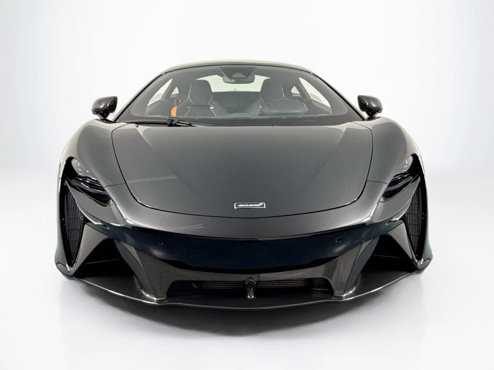 2023 McLaren Artura - Image 2 of 31