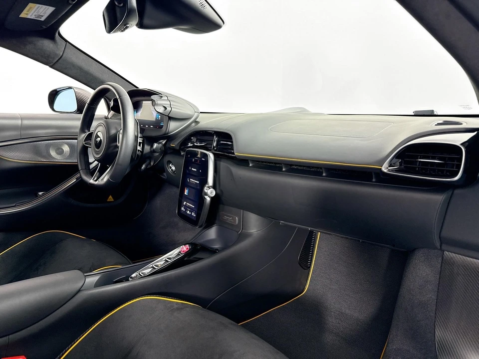 2023 McLaren Artura - Image 27 of 31