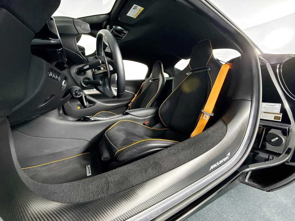 2023 McLaren Artura - Image 11 of 31