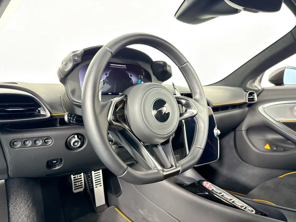 2023 McLaren Artura - Image 12 of 31