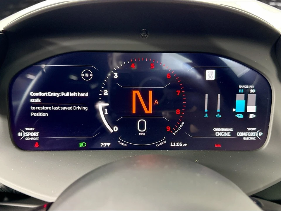 2023 McLaren Artura - Image 13 of 31