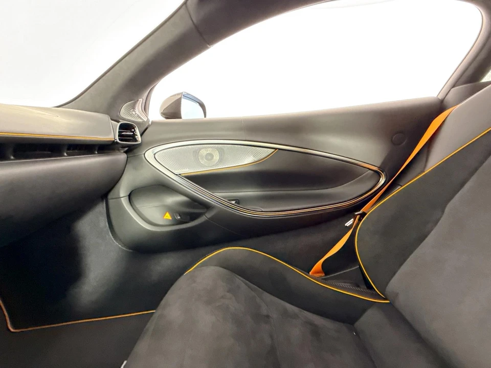 2023 McLaren Artura - Image 23 of 31