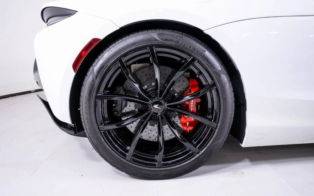 2023 McLaren Artura - Image 14 of 20