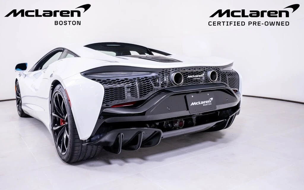 2023 McLaren Artura - Image 10 of 20