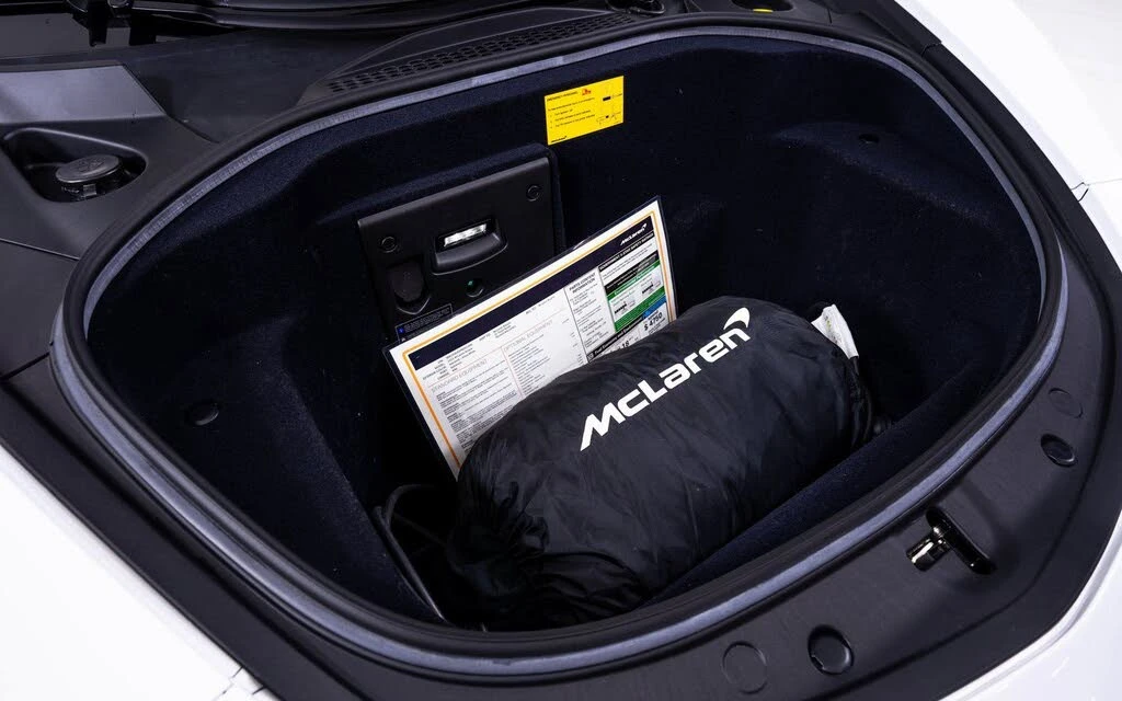 2023 McLaren Artura - Image 20 of 20