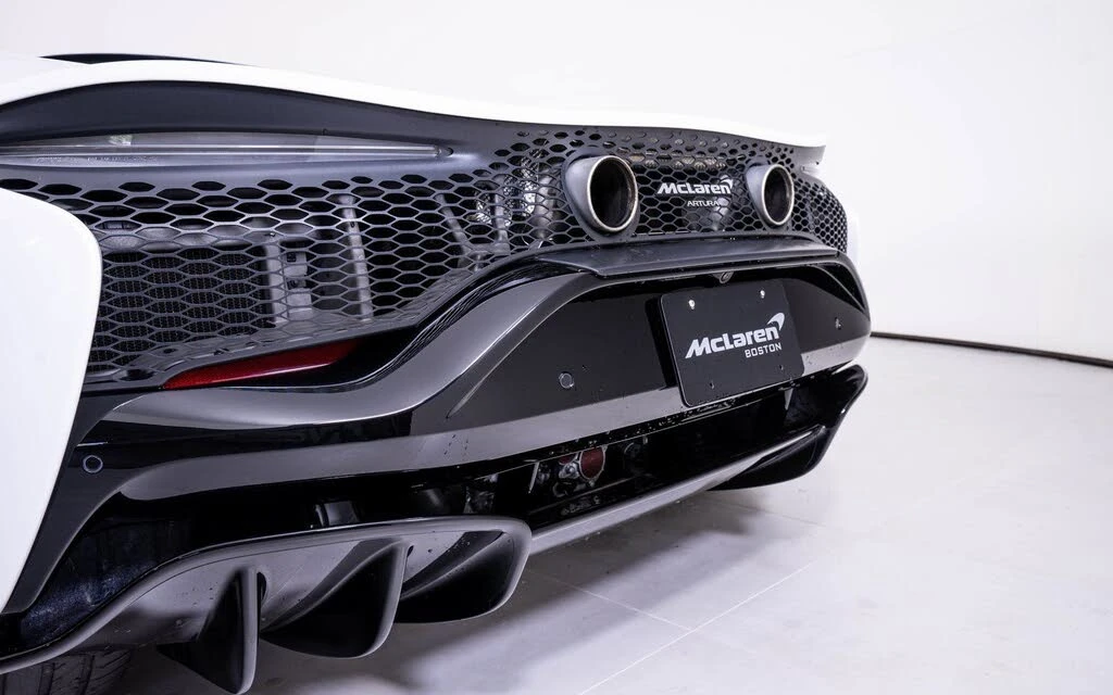 2023 McLaren Artura - Image 11 of 20