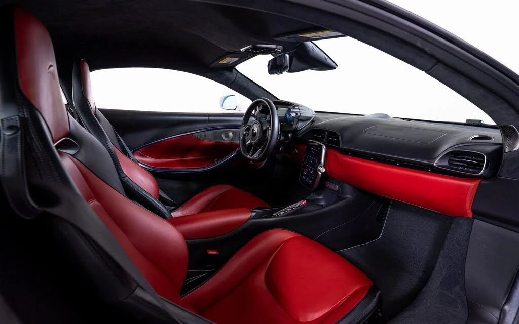 2023 McLaren Artura - Image 19 of 20