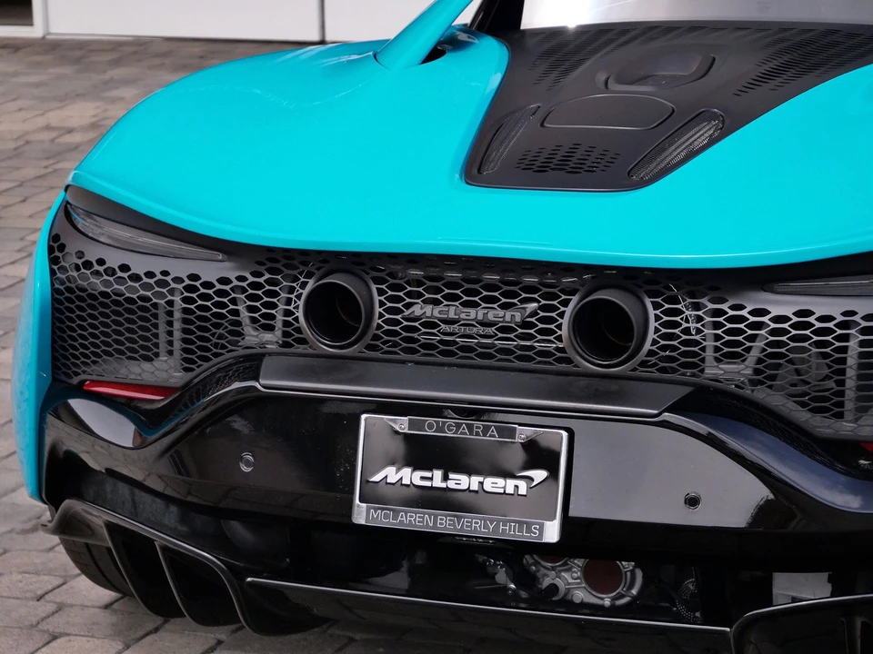 2023 McLaren Artura - Image 13 of 24