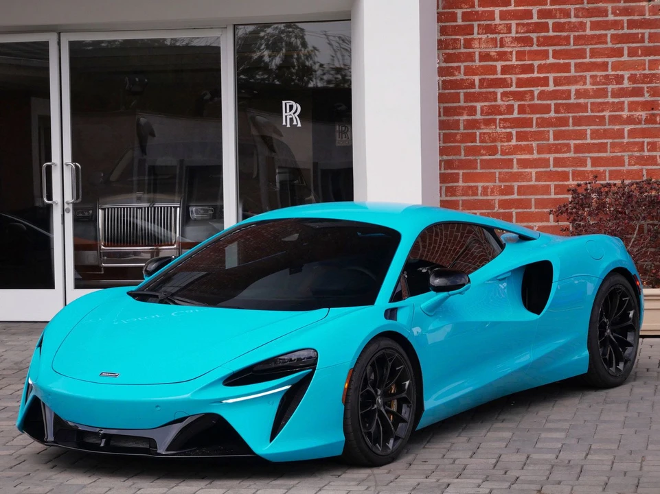 2023 McLaren Artura - Image 16 of 24