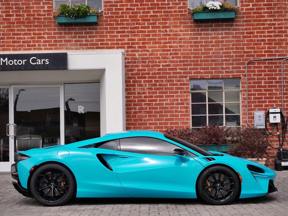 2023 McLaren Artura - Image 3 of 24