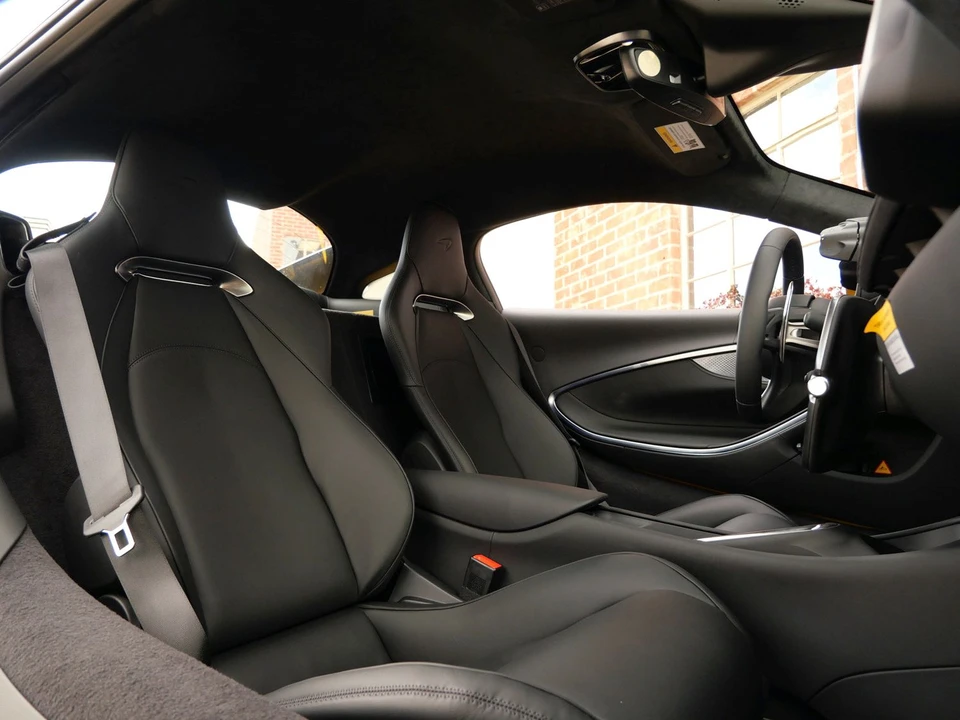 2023 McLaren Artura - Image 11 of 23