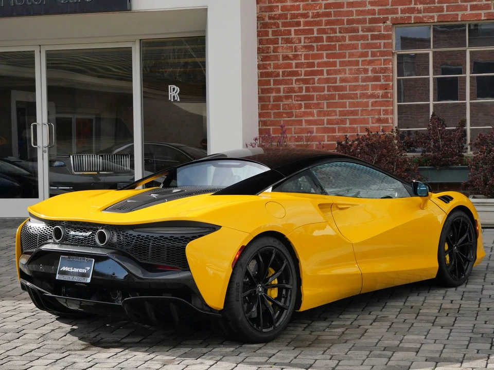 2023 McLaren Artura - Image 4 of 23