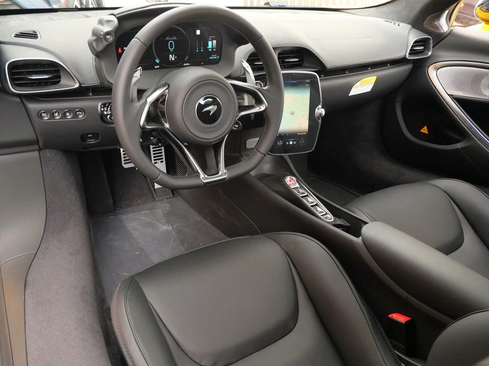 2023 McLaren Artura - Image 8 of 23