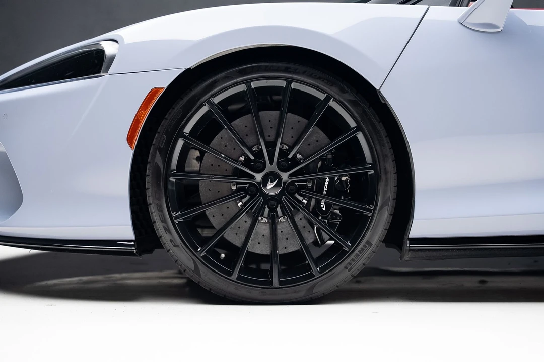2023 McLaren GT - Image 19 of 31