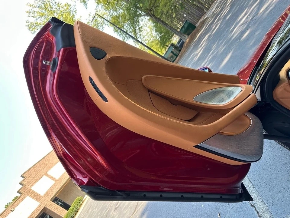 2023 McLaren GT - Image 16 of 21