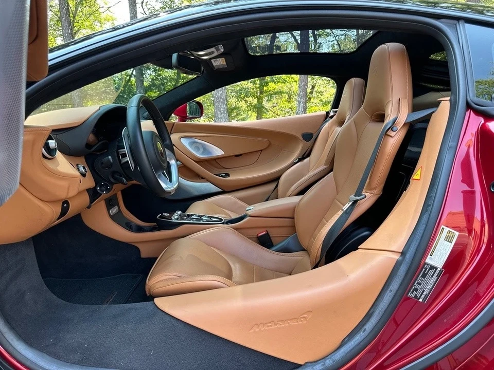2023 McLaren GT - Image 17 of 21