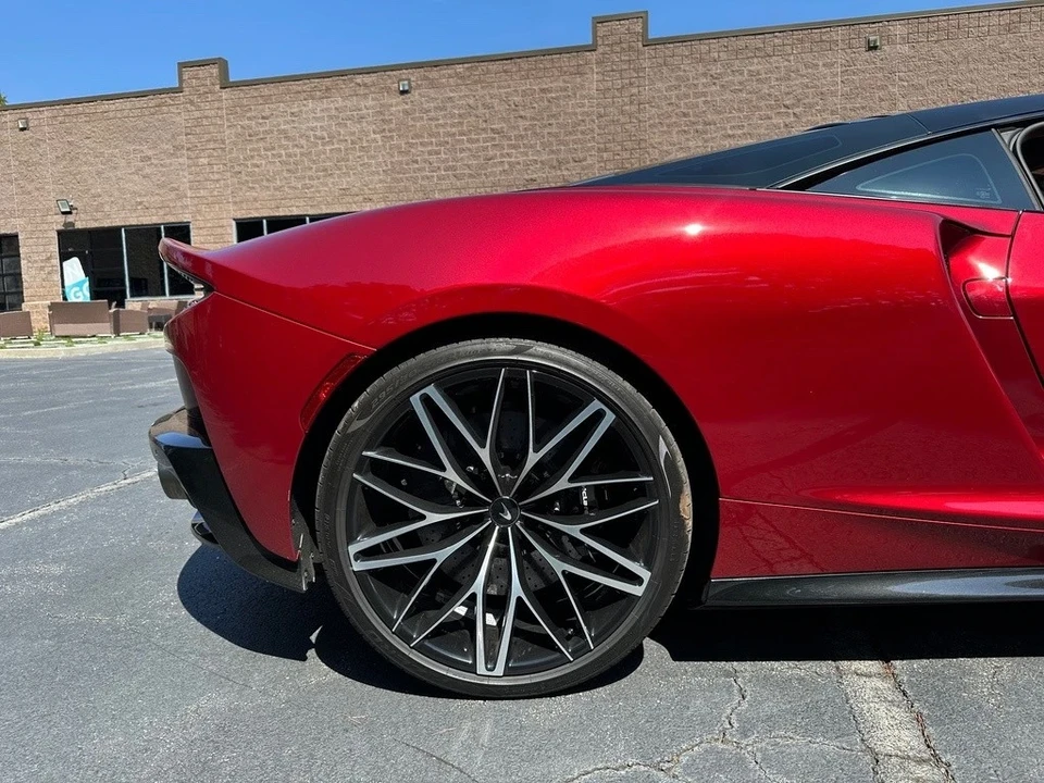 2023 McLaren GT - Image 14 of 21