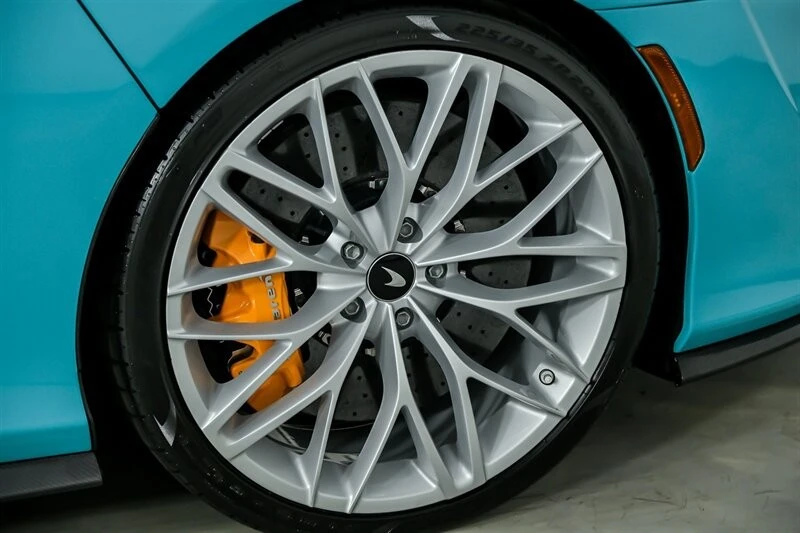 2023 McLaren GT - Image 19 of 21