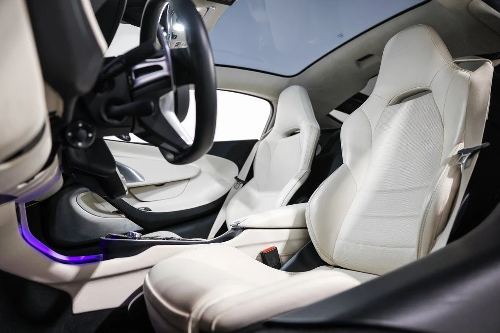 2023 McLaren GT - Image 27 of 28