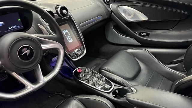 2023 McLaren GT - Image 9 of 13