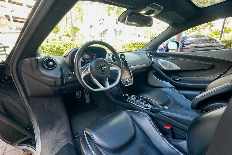 2023 McLaren GT - Image 3 of 31
