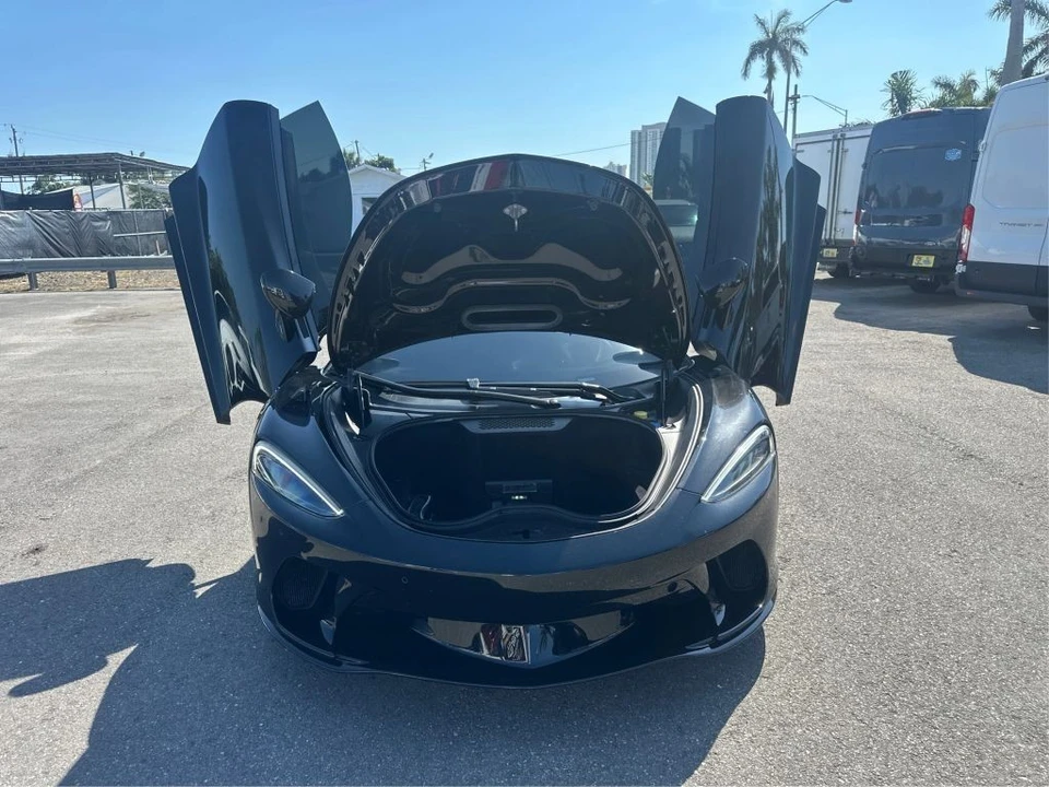 2023 McLaren GT - Image 9 of 19