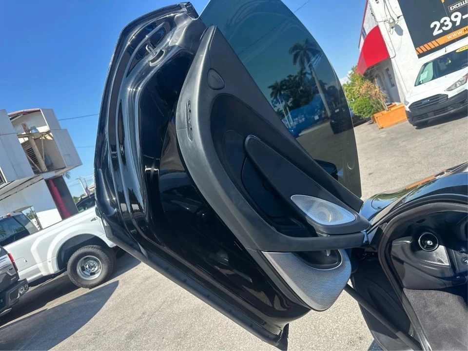 2023 McLaren GT - Image 18 of 19