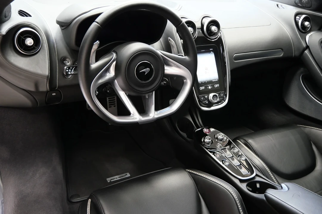 2023 McLaren GT - Image 13 of 21