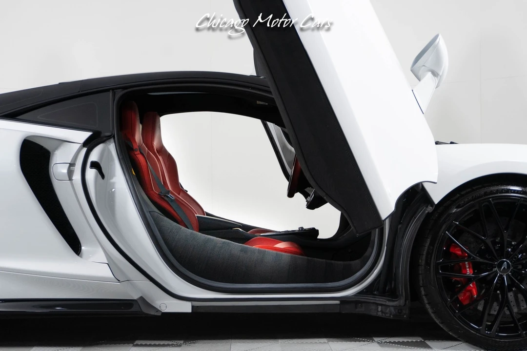 2023 McLaren GT - Image 29 of 31