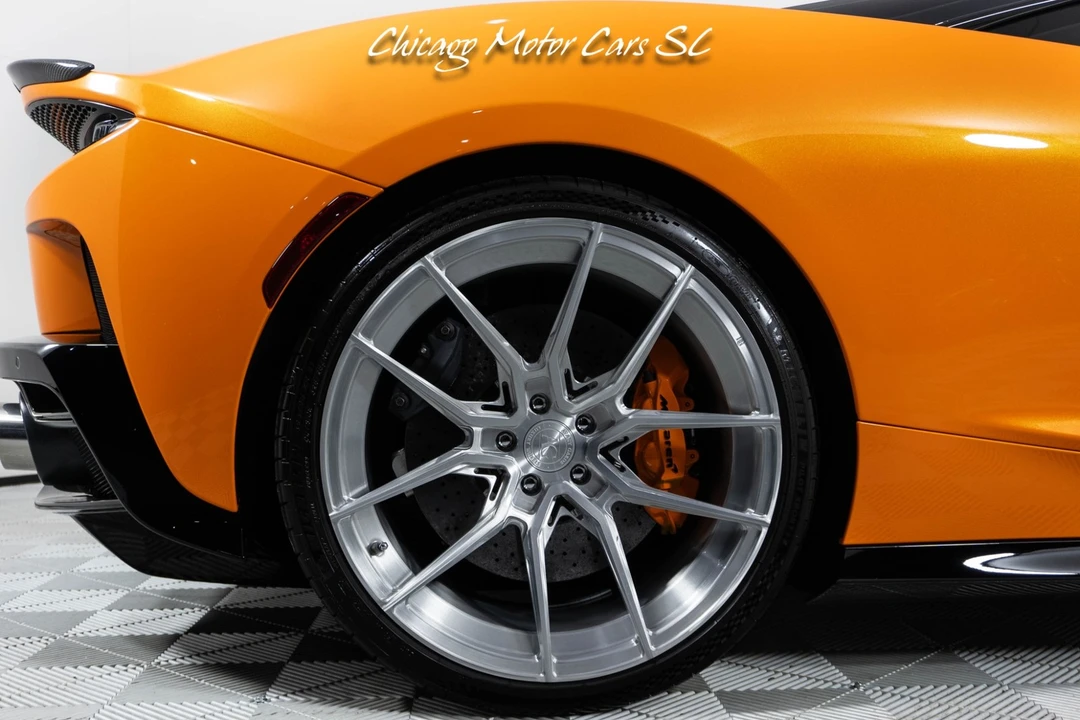 2023 McLaren GT - Image 11 of 31