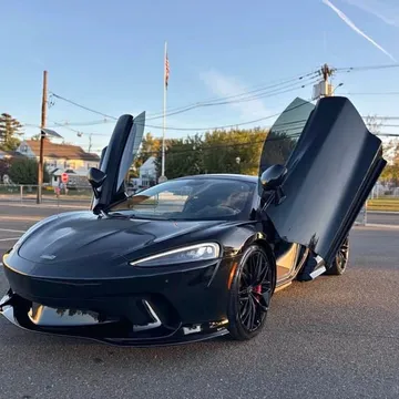 2023 McLaren GT
