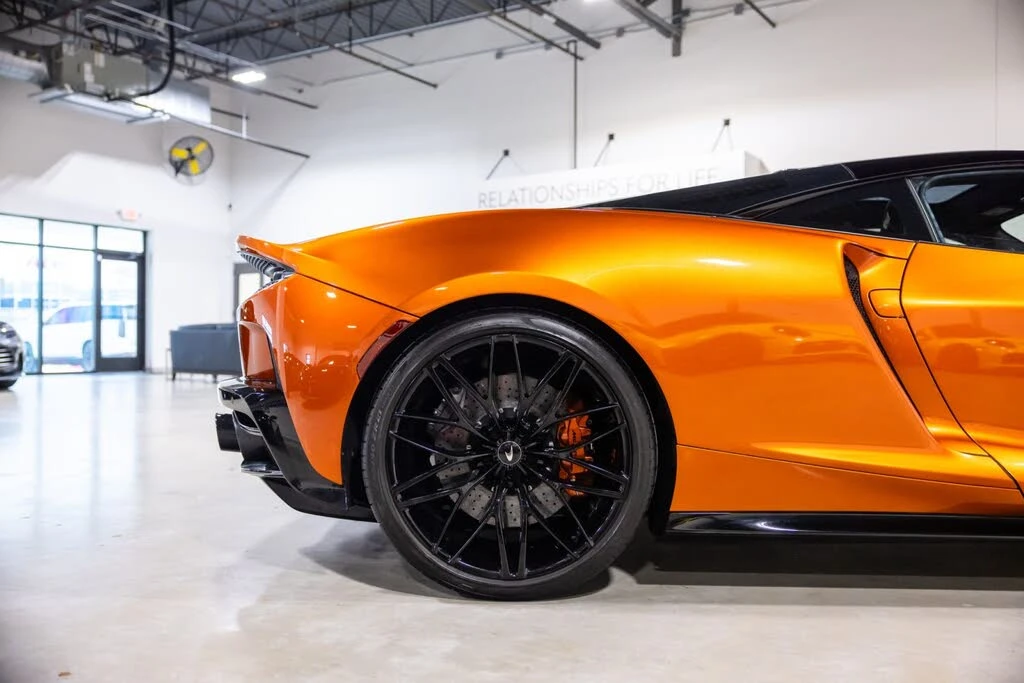 2023 McLaren GT - Image 24 of 31