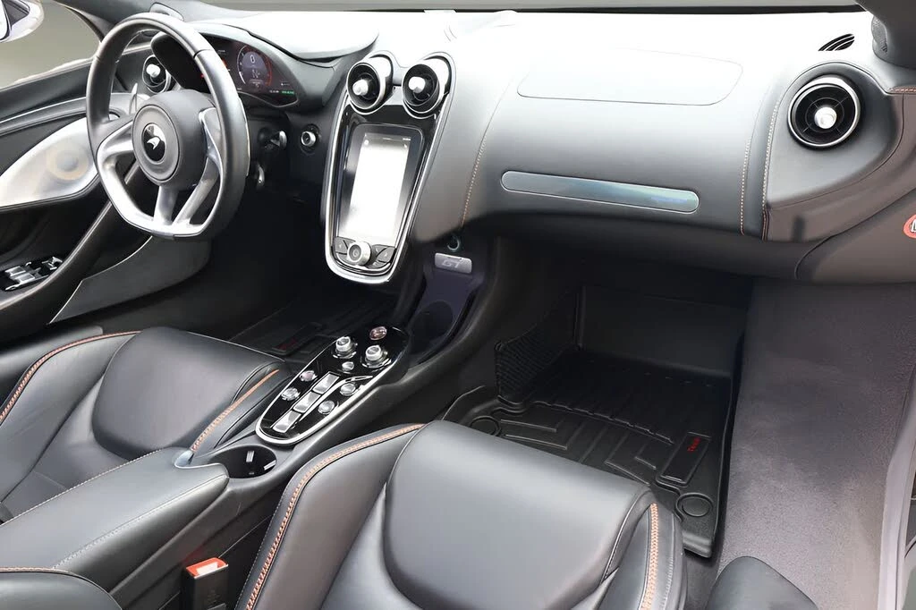 2023 McLaren GT - Image 16 of 25