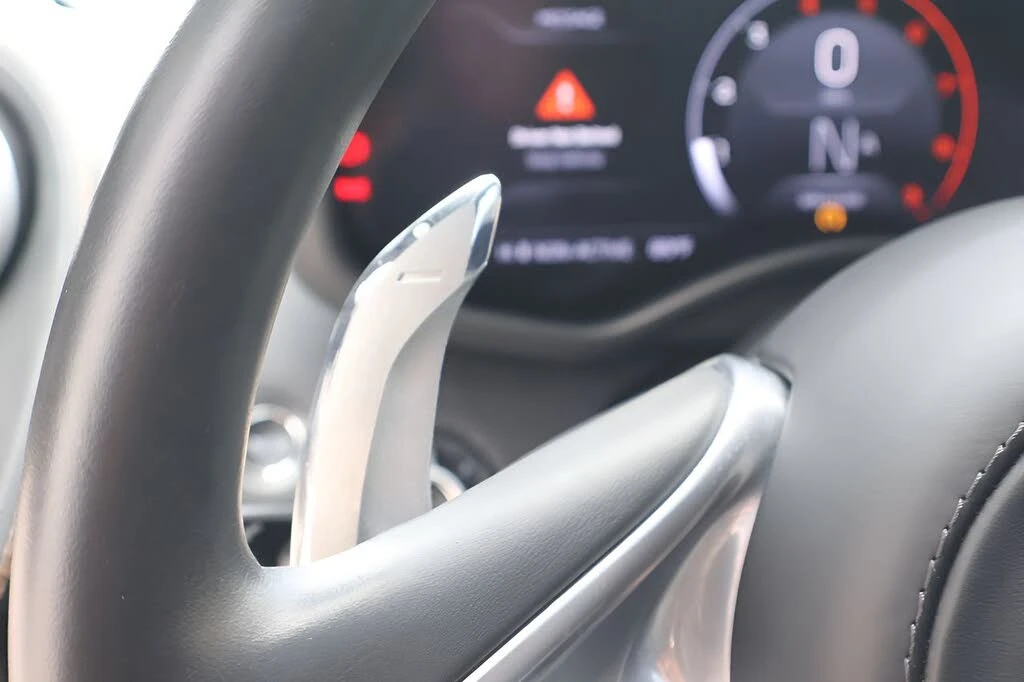 2023 McLaren GT - Image 13 of 25