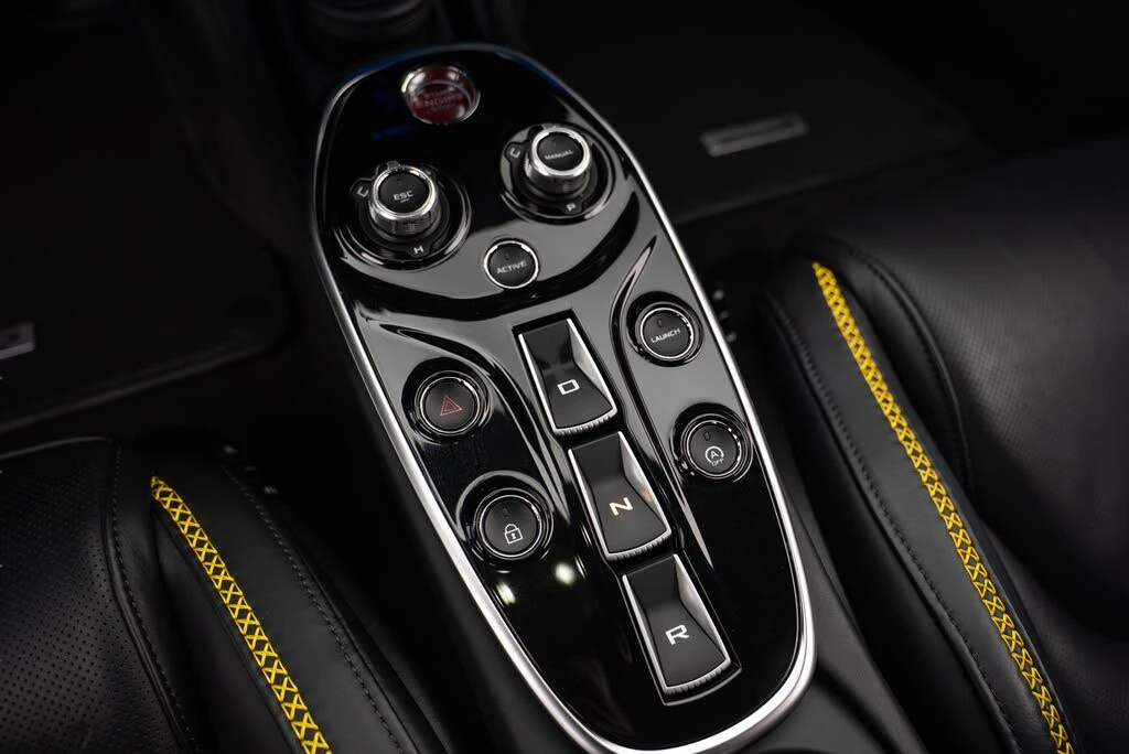 2023 McLaren GT - Image 14 of 19