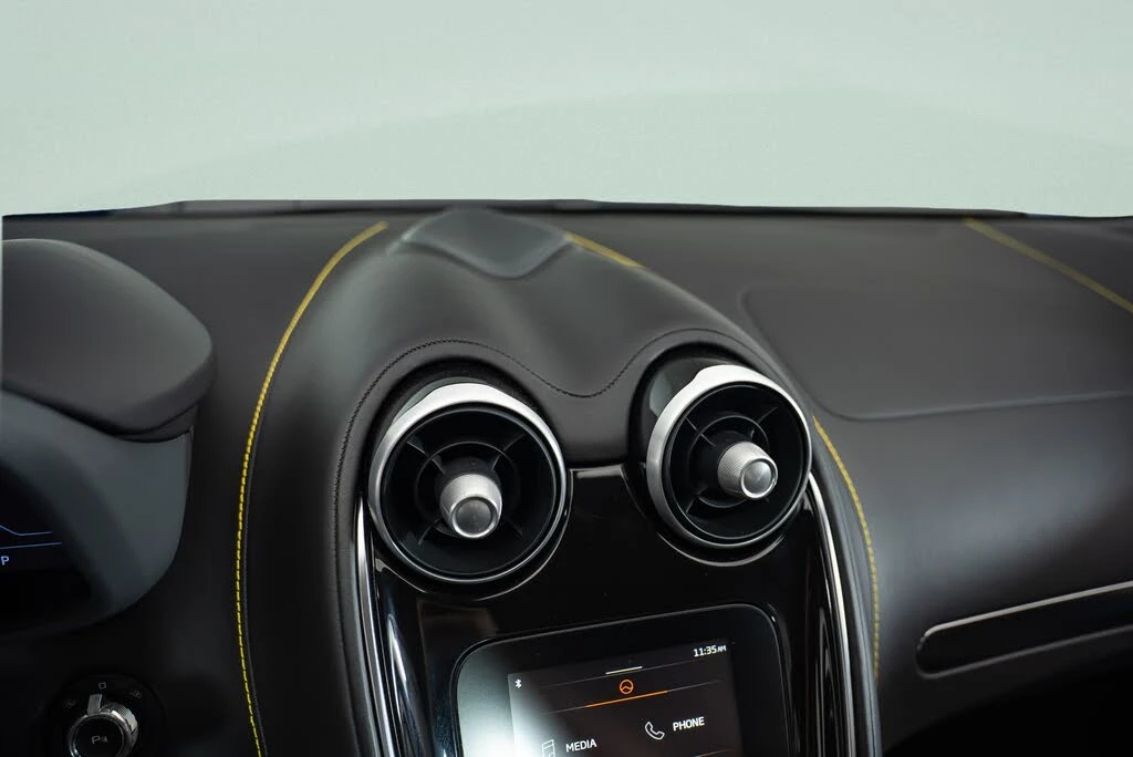 2023 McLaren GT - Image 12 of 19