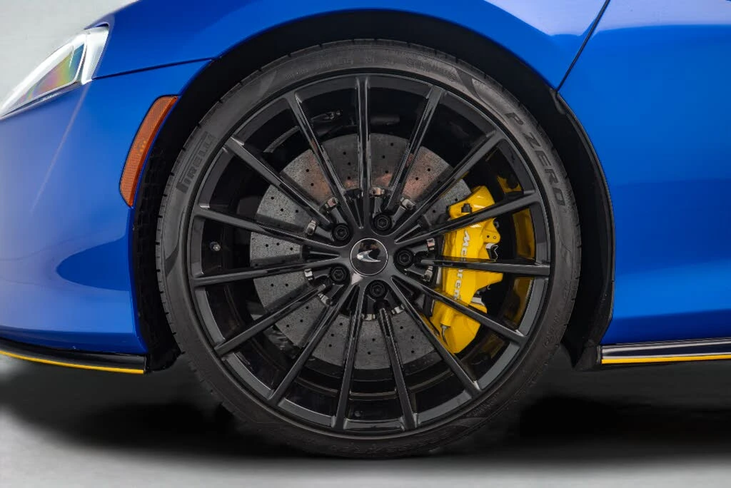 2023 McLaren GT - Image 17 of 19
