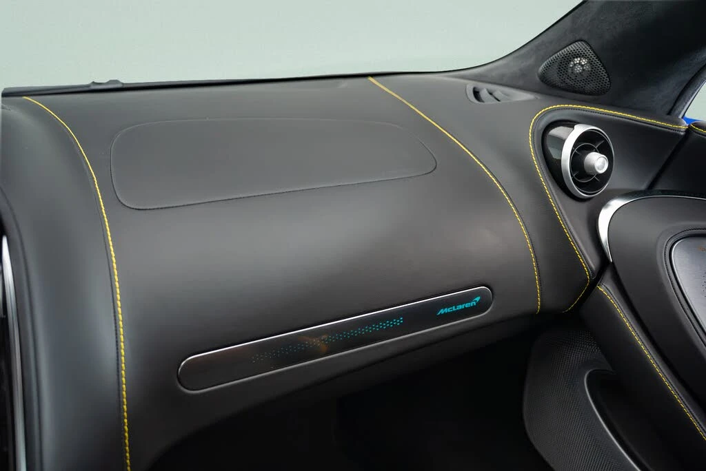 2023 McLaren GT - Image 15 of 19