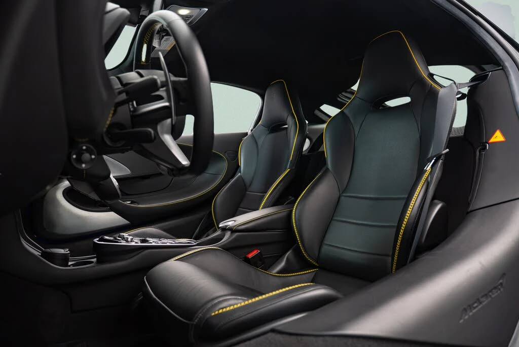 2023 McLaren GT - Image 9 of 19