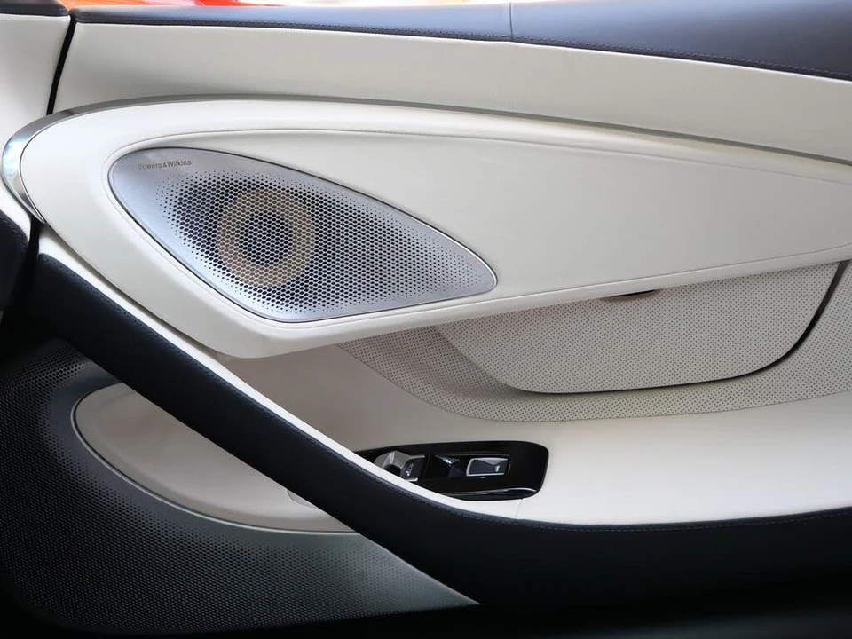 2023 McLaren GT - Image 18 of 25