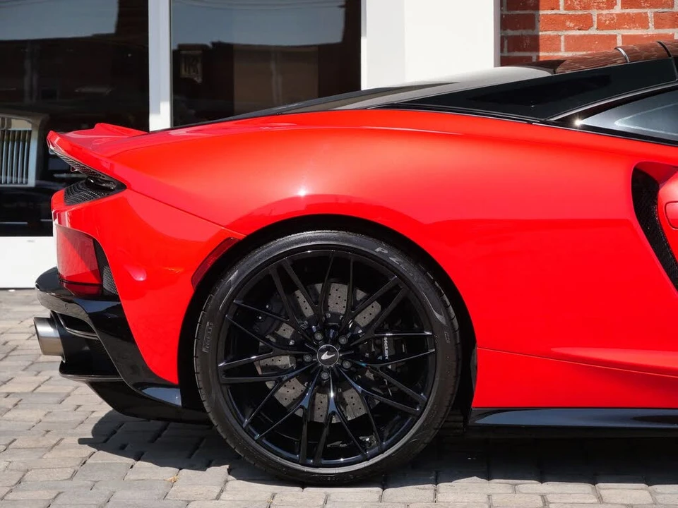 2023 McLaren GT - Image 16 of 25