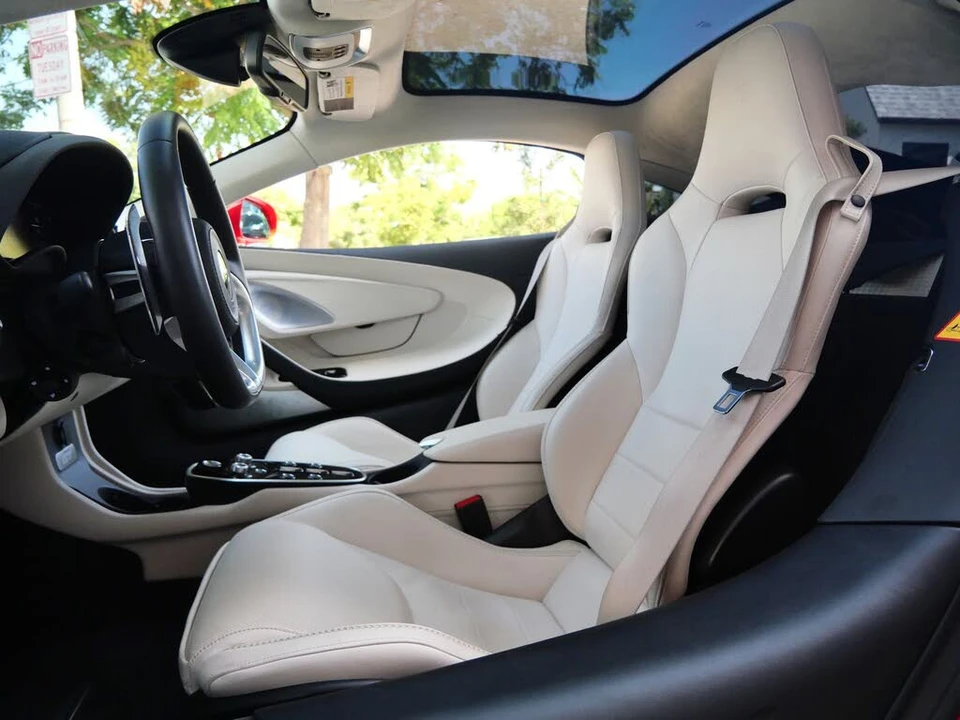 2023 McLaren GT - Image 20 of 25
