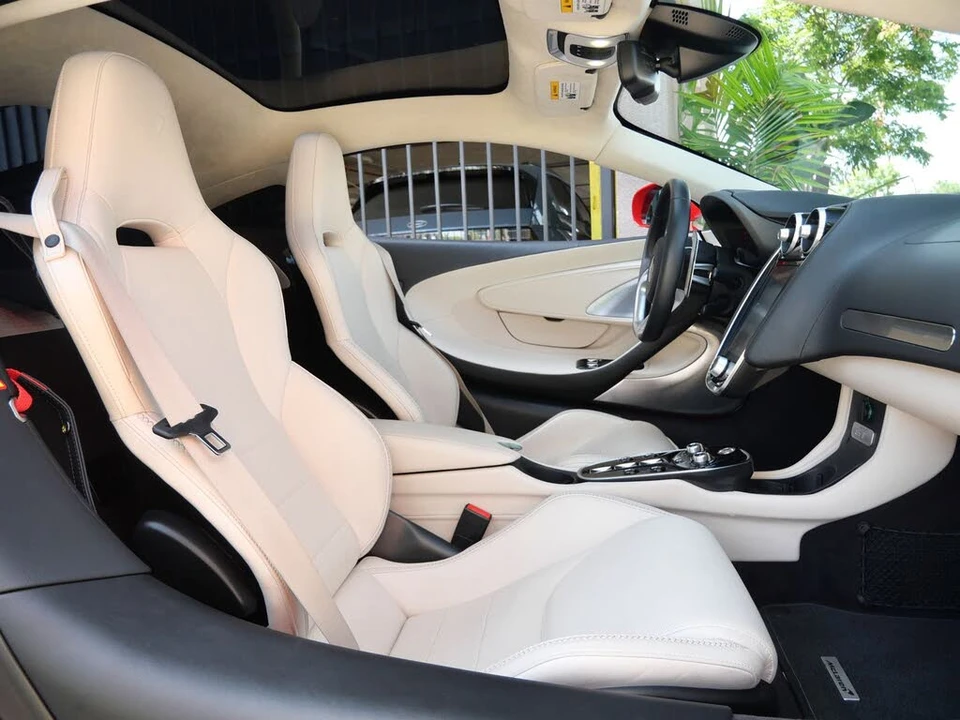 2023 McLaren GT - Image 11 of 25