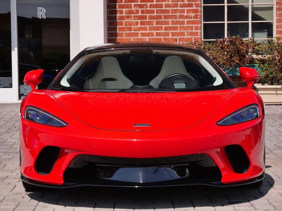 2023 McLaren GT - Image 2 of 25