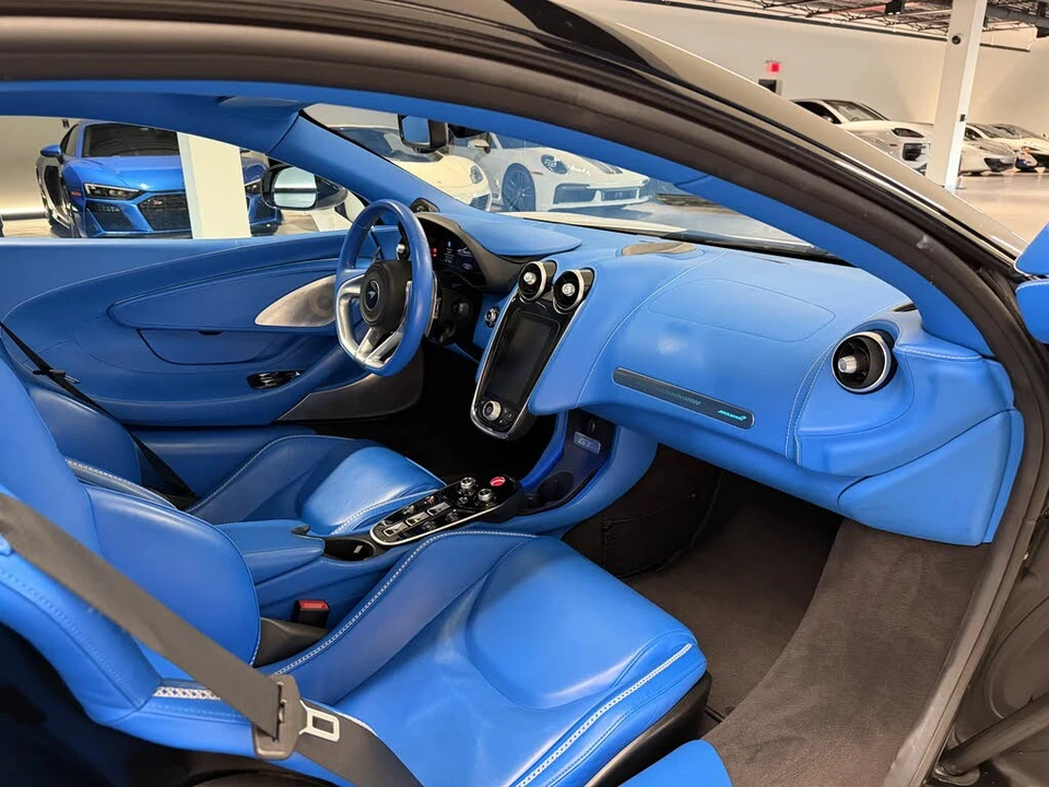 2023 McLaren GT - Image 10 of 12