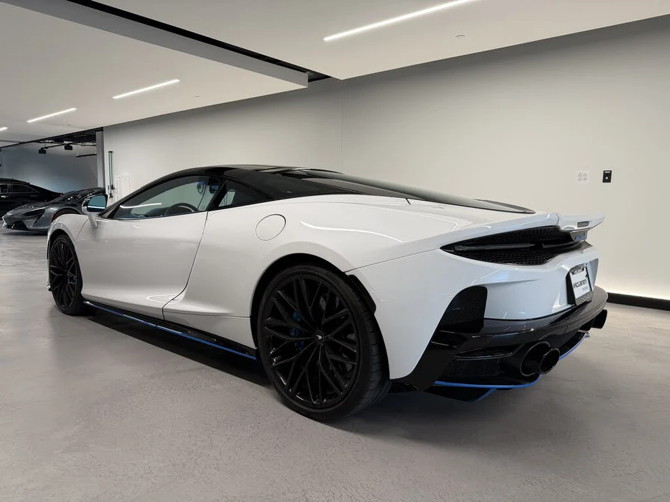 2023 McLaren GT - Image 3 of 12