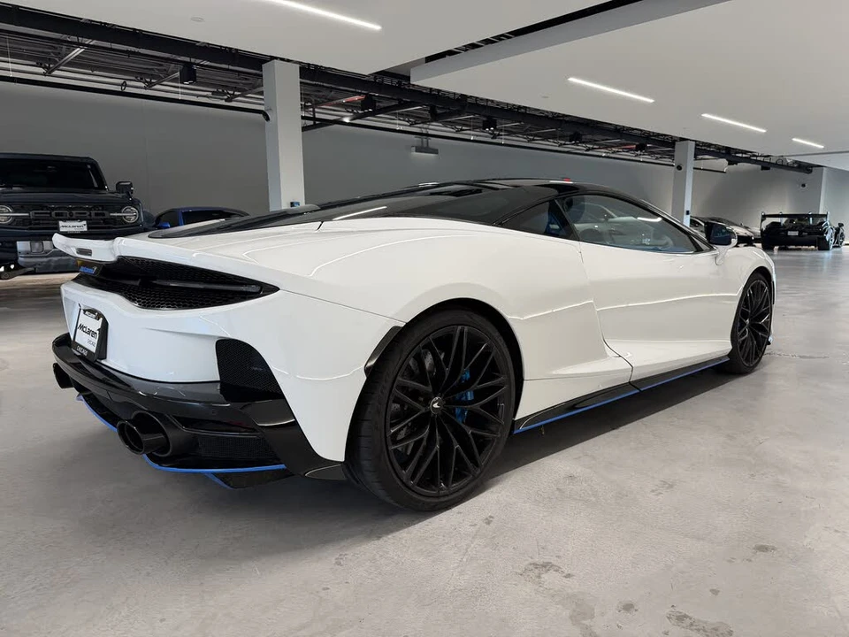 2023 McLaren GT - Image 5 of 12