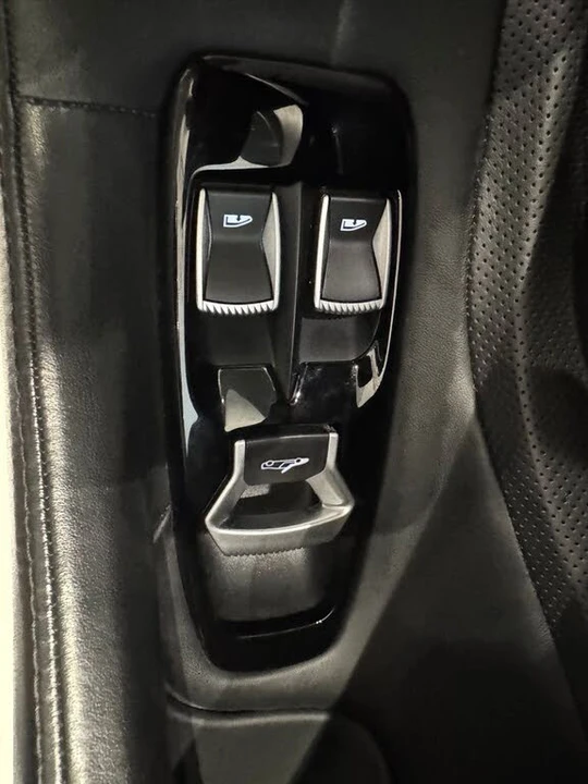 2023 McLaren GT - Image 14 of 26