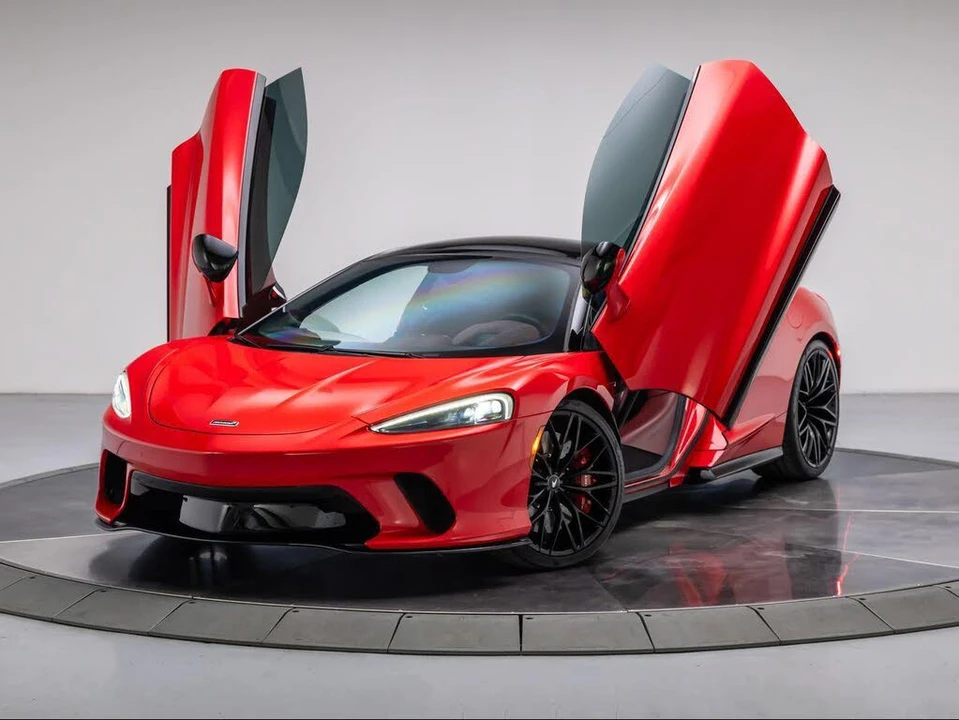 2023 McLaren GT - Image 2 of 6